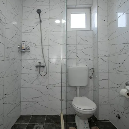 Lara Apartment *